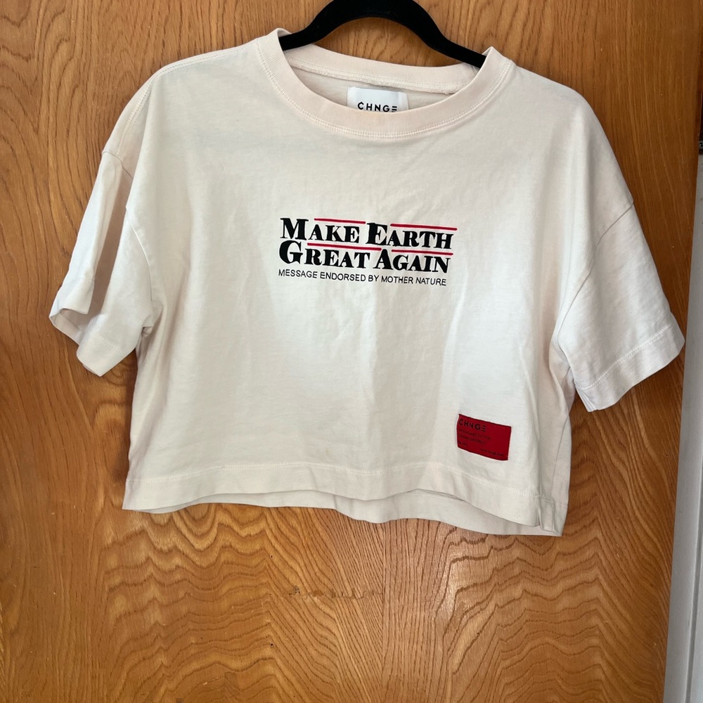 CHNGE Cream Crop T-Shirt with Black & Red Graphic